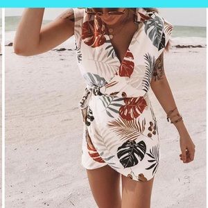 Fate Summer Side Tied Leaf Print V Neck Mini Dress Size L
